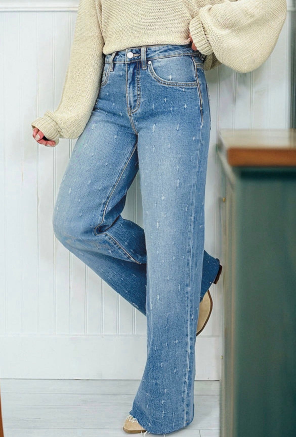 #766 Distressed Tummy Control Raw Hem Jeans