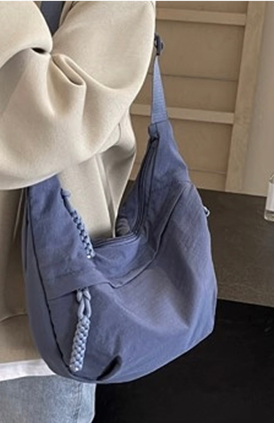 #1097 Large Crescent Cross Body Purse