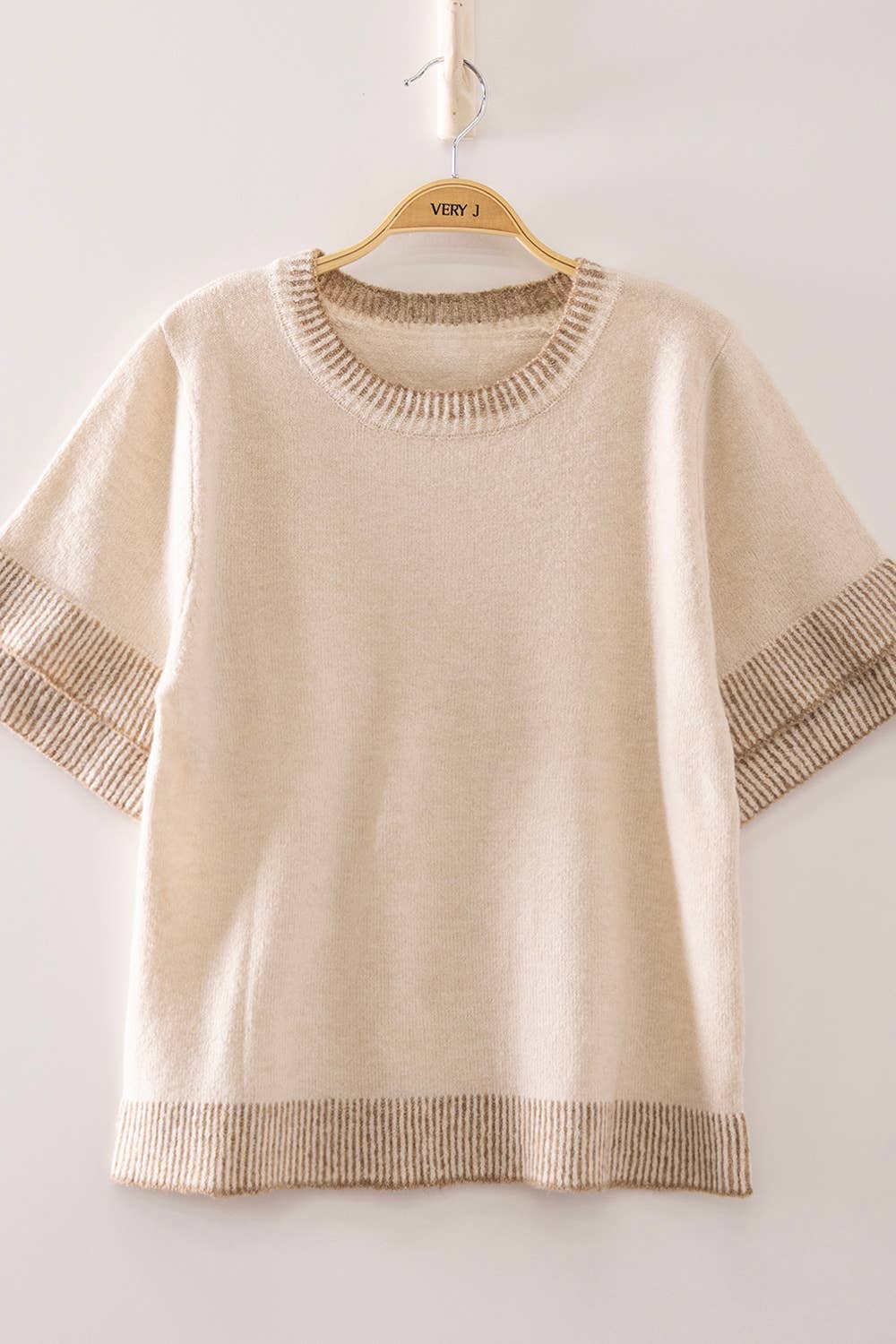 #1118 Short Sleeve Contrast Detail Sweater