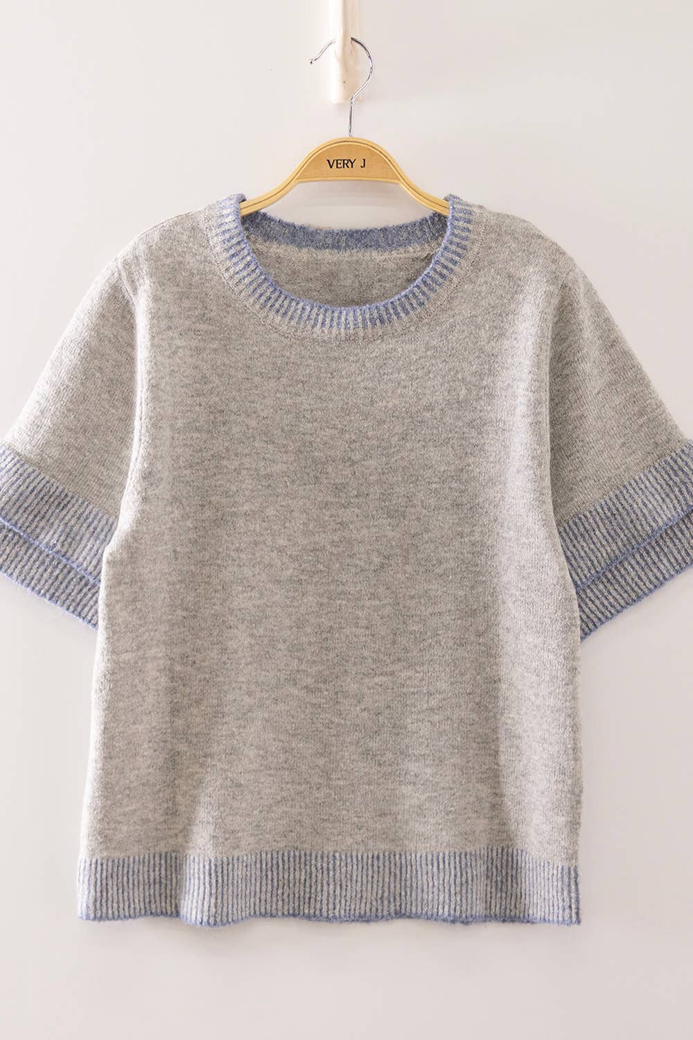 #1118 Short Sleeve Contrast Detail Sweater