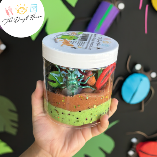#493 Super Size Creepy Crawlers Magical Jars