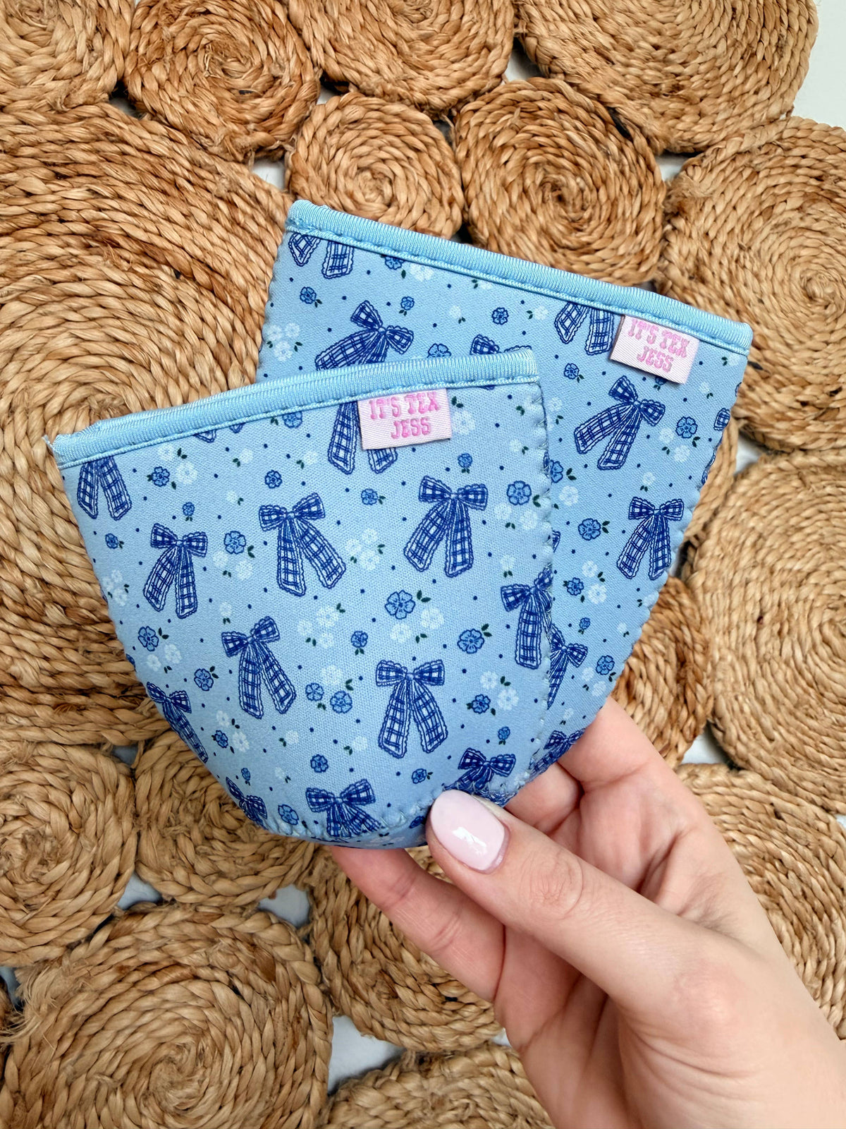 #1125  Iced Coffee Sleeve - Blue Gingham Bows
