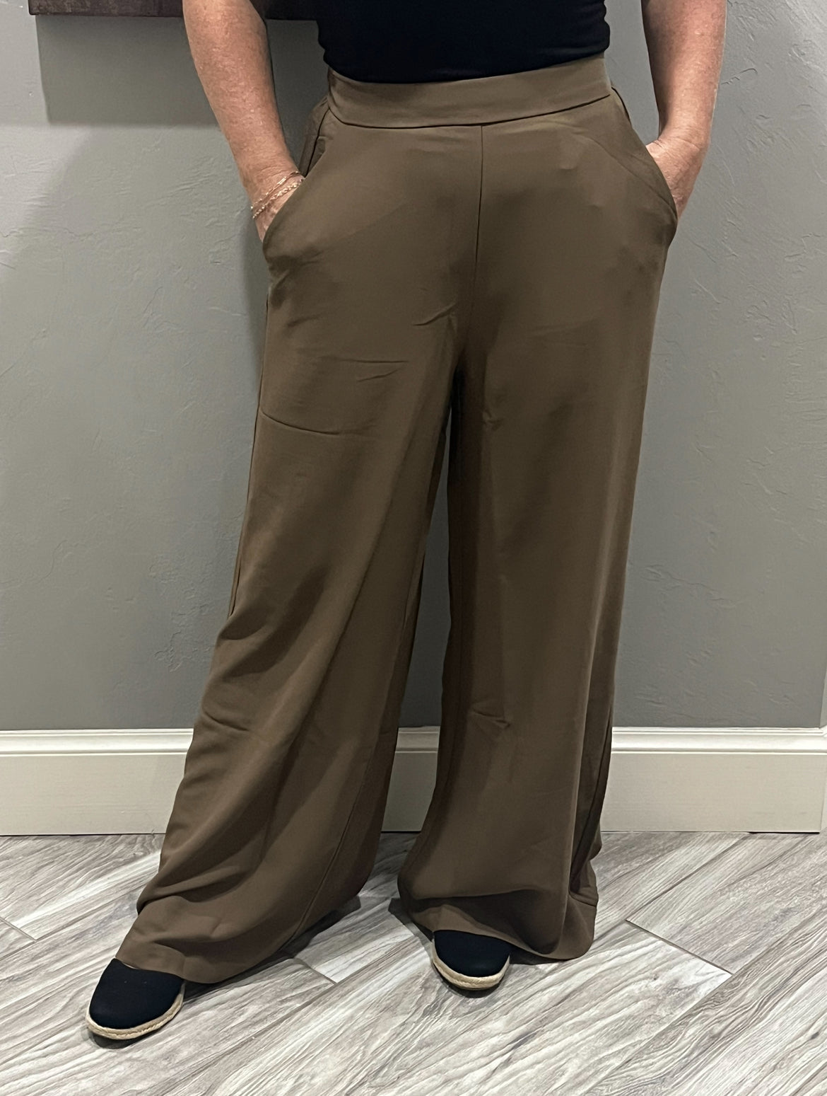 #110 Zenana Wide Leg Work Pants