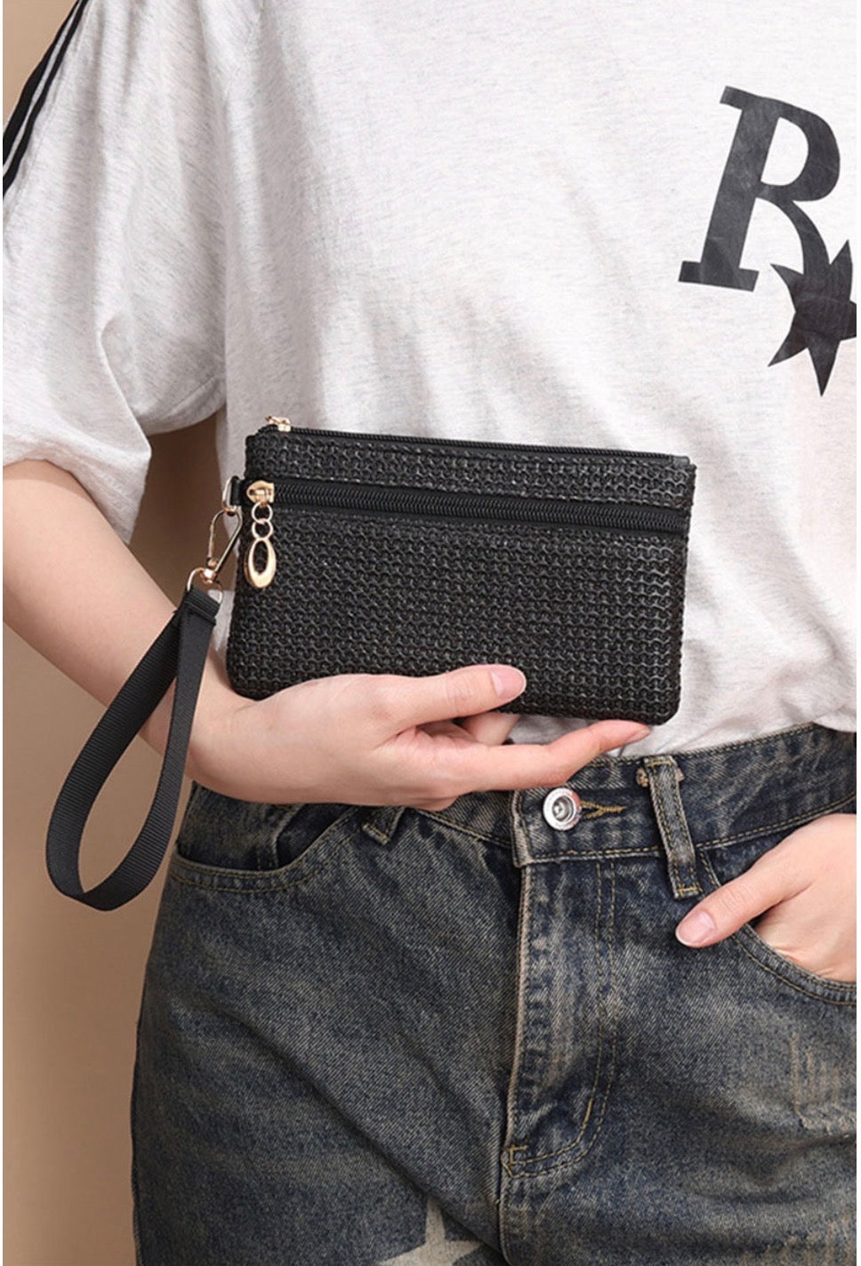 #872 BOHO WOVEN STRAW WRISTLET WALLET BAG