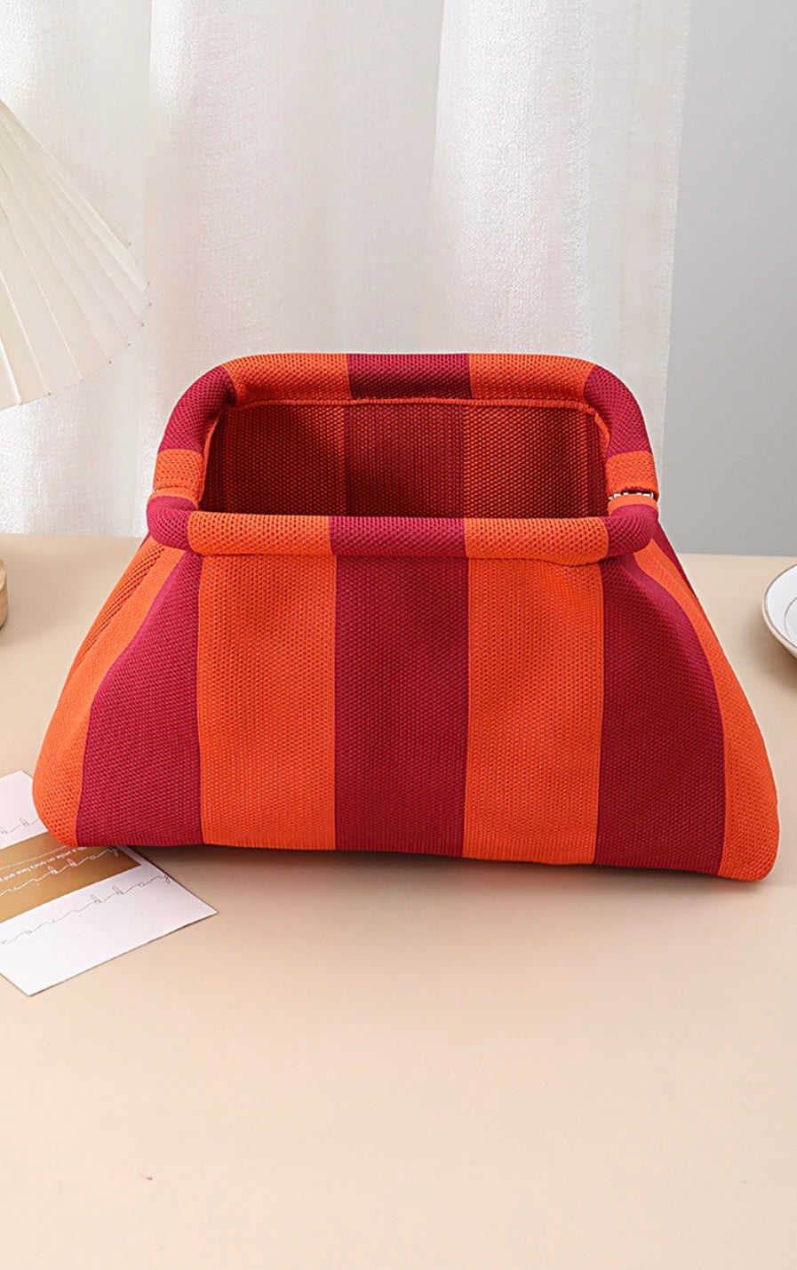 #1098 Clasp Clutch Bag