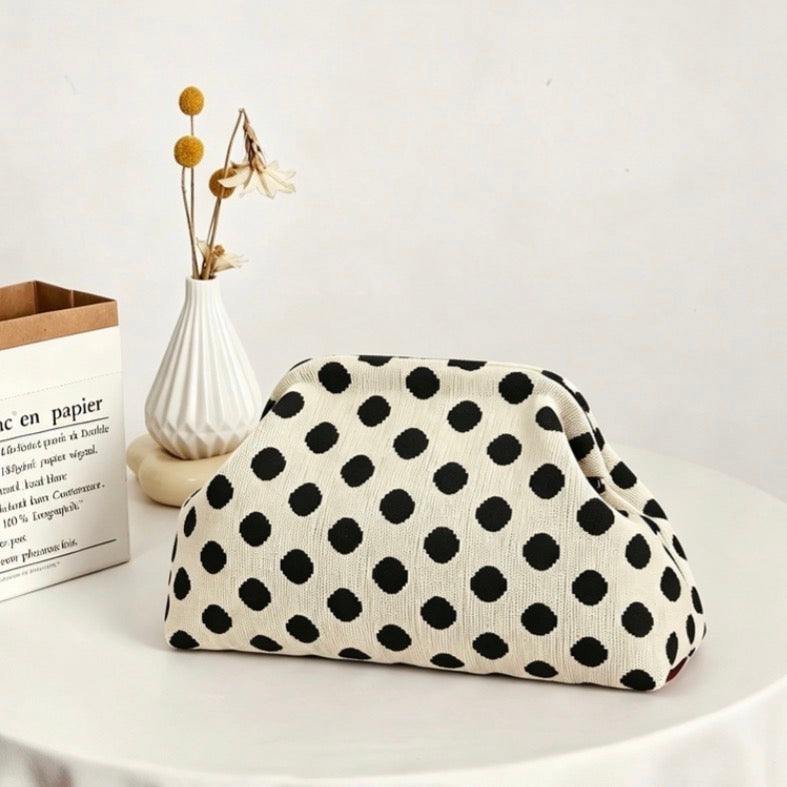 #1098 Clasp Clutch Bag