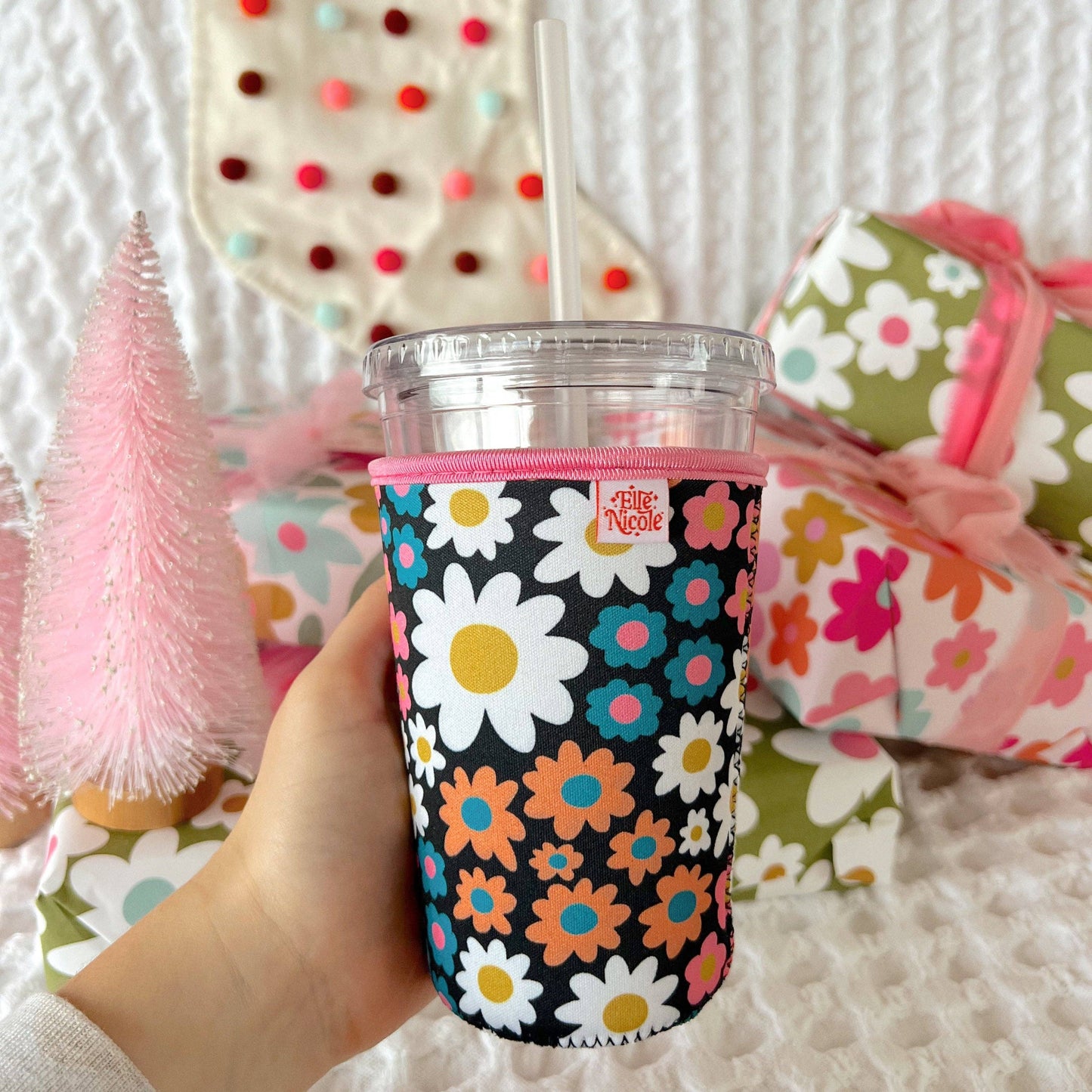 #193 Coffee Cup Cover - Darling Daisies