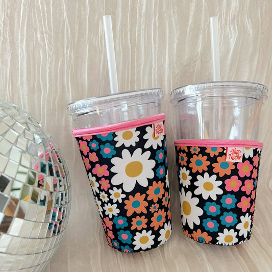 #193 Coffee Cup Cover - Darling Daisies